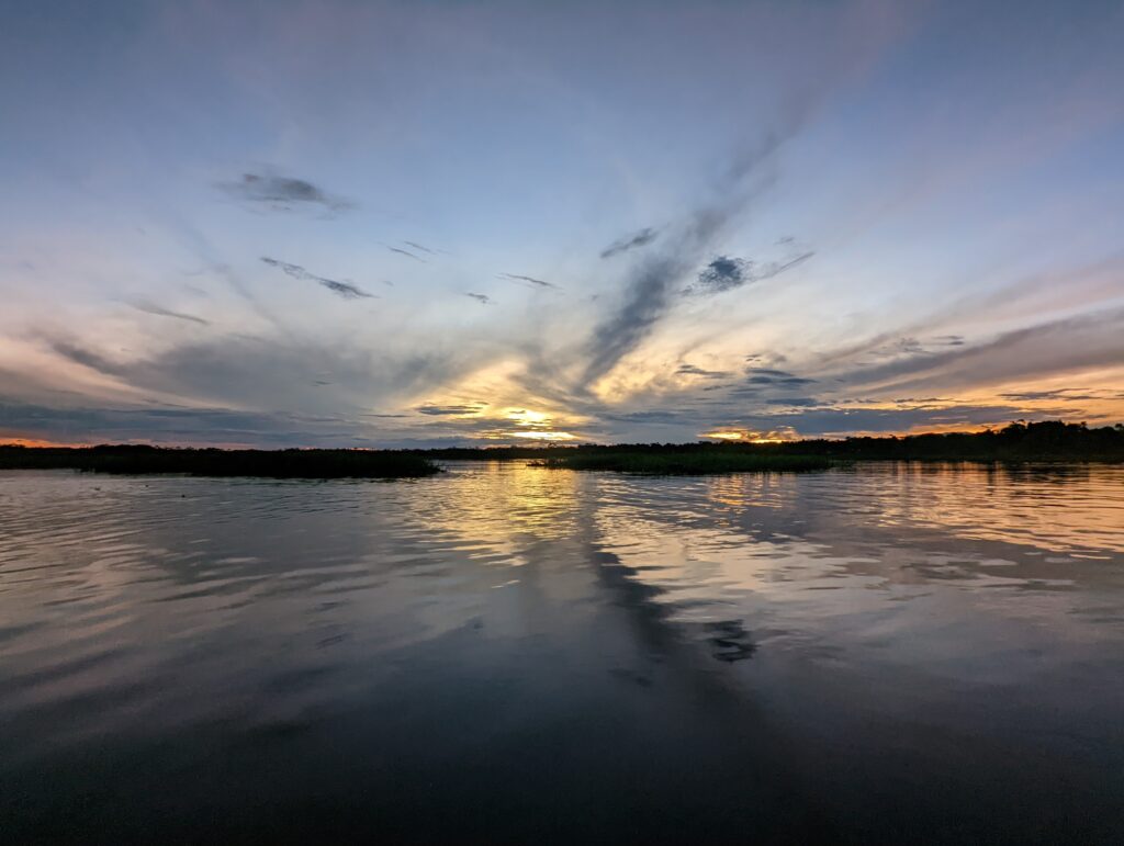 Coucher de soleil sur l'Amazone